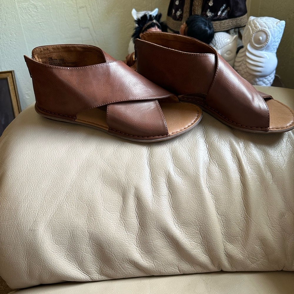 Boc sandals worn once size 10